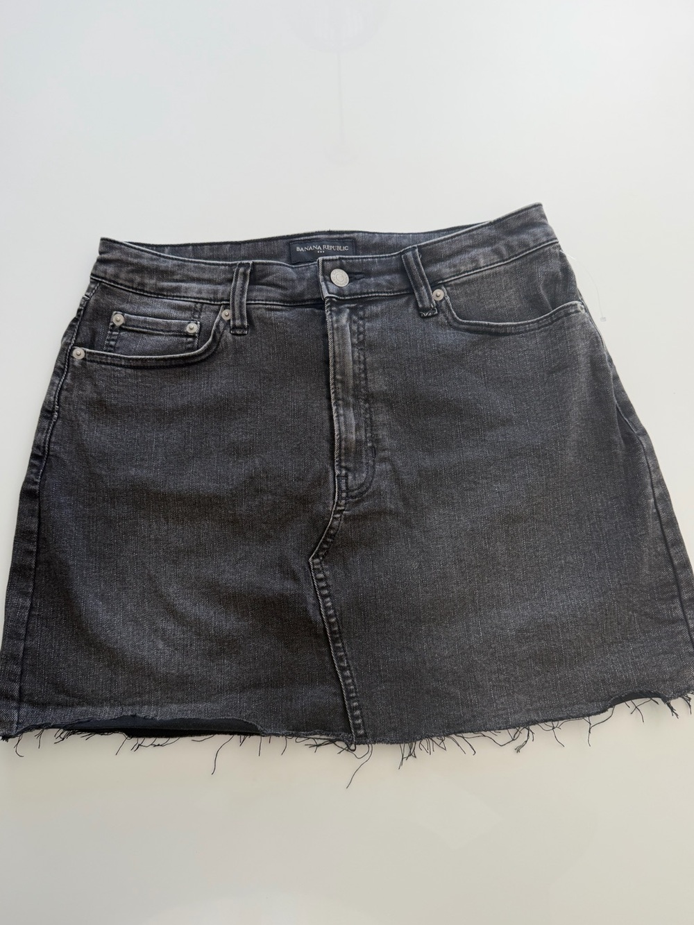 Banana Republic Black Denim Raw Hem Mini Skirt Size 8 NWOT